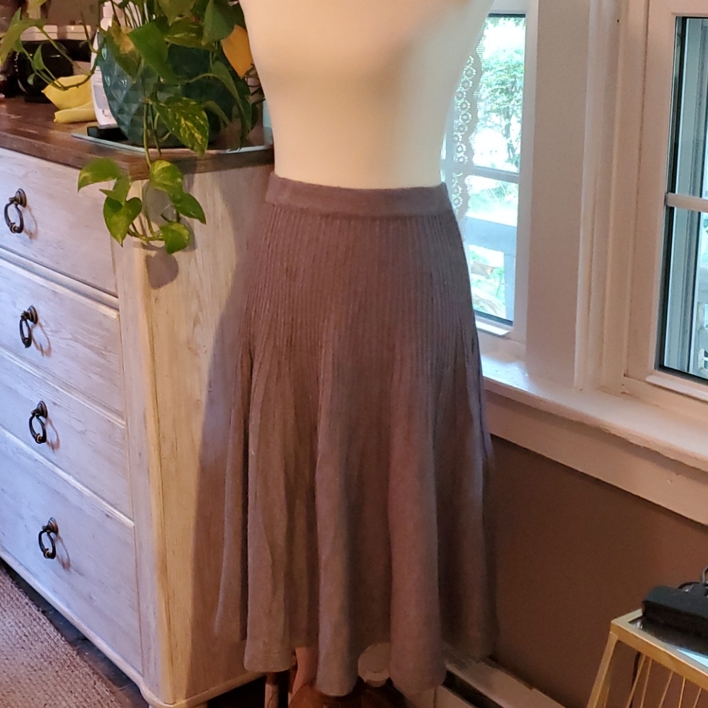 🎀🎀H&M Skirt 🎀🎀